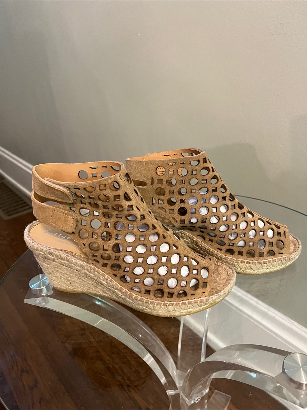 NWT Women's Tan Leather Cutout Espadrille Wedge Sandals made in Spain